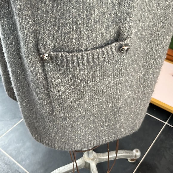 Rudsak sweater tunic perfect over tights or leggings and a long sleeve tee. - Picture 3 of 9